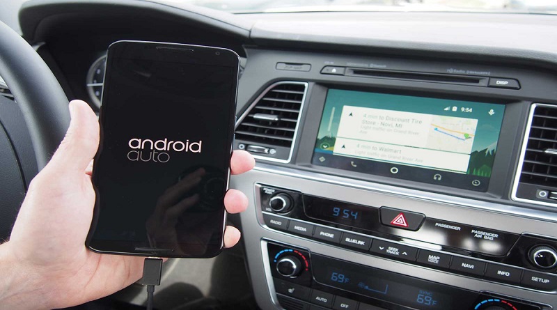Το Android Auto επιτρέπει στα smartphones να διαχειρίζονται το ταμπλό του αυτοκινήτου